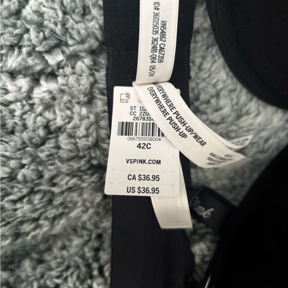 VS/Pink Bras - Picture 6 of 15